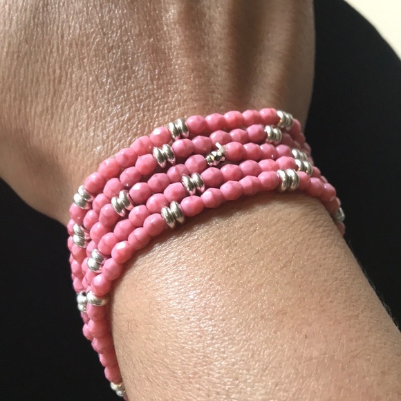 5 Handmade Bracelets - Picture 4 of 4